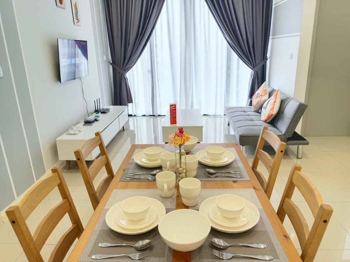 Medini D'Pristine, 3 Min Walk To Legoland, Netflix By Hint Homestay 누사자야 외부 사진